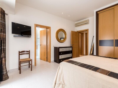 Bedroom 1 Image