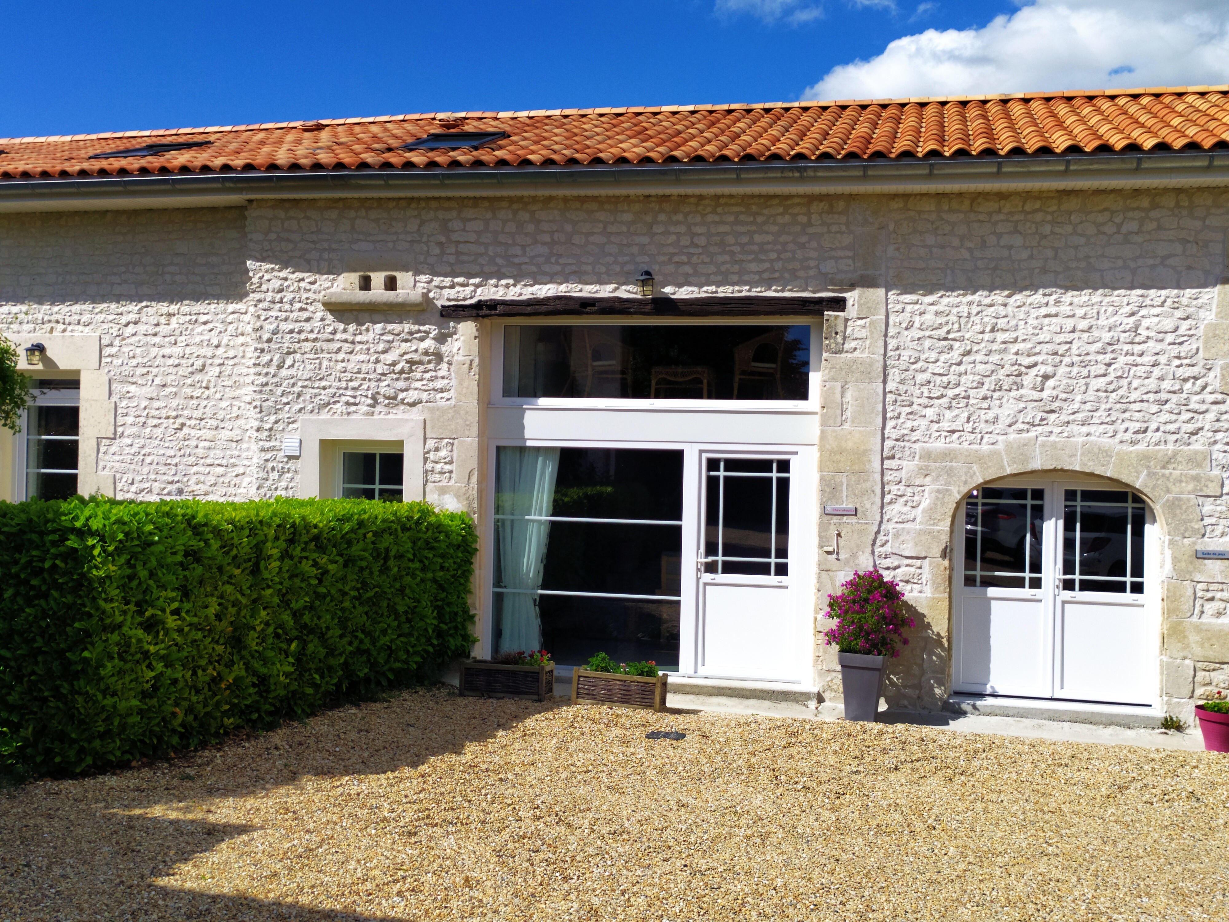 Self Catering Gite In Saint-Seurin-De-Palenne - P288699 - Photo 1